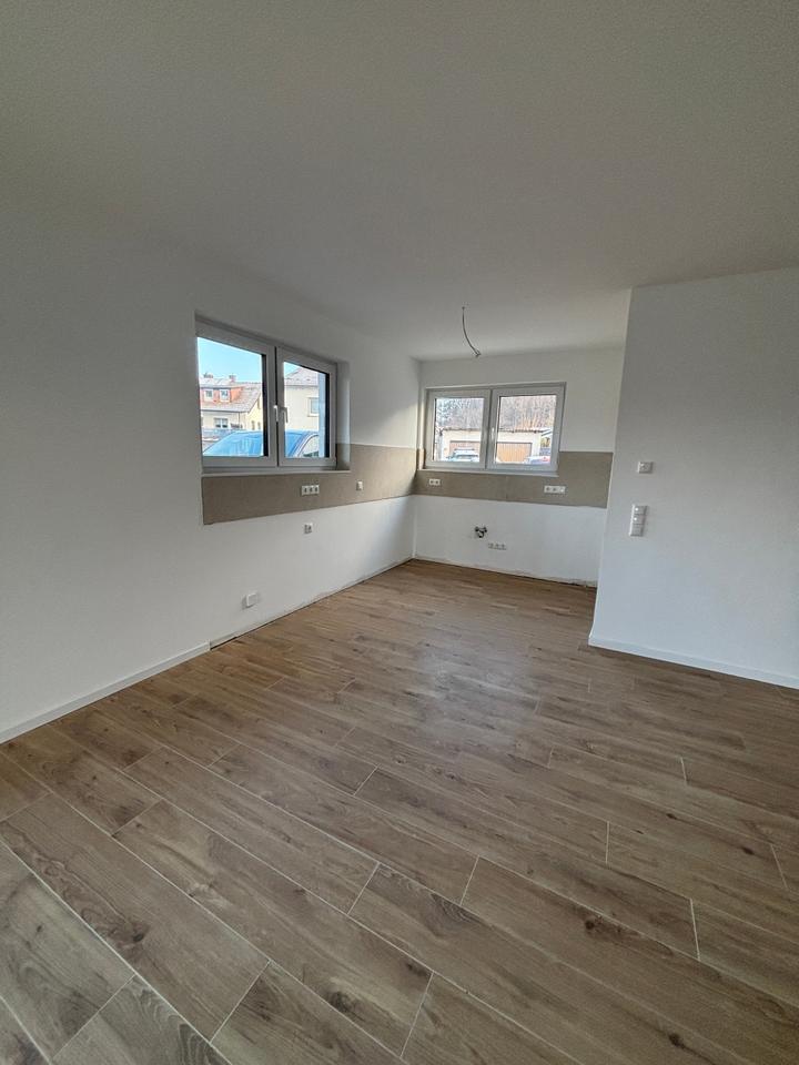 *Erstbezug* helles Reihenendhaus mit Garten und Terrasse