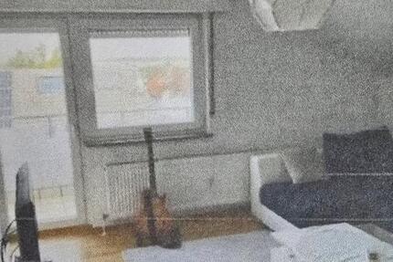 Schöne und helle DG-Wohnung; 2 Zimmer zimmer