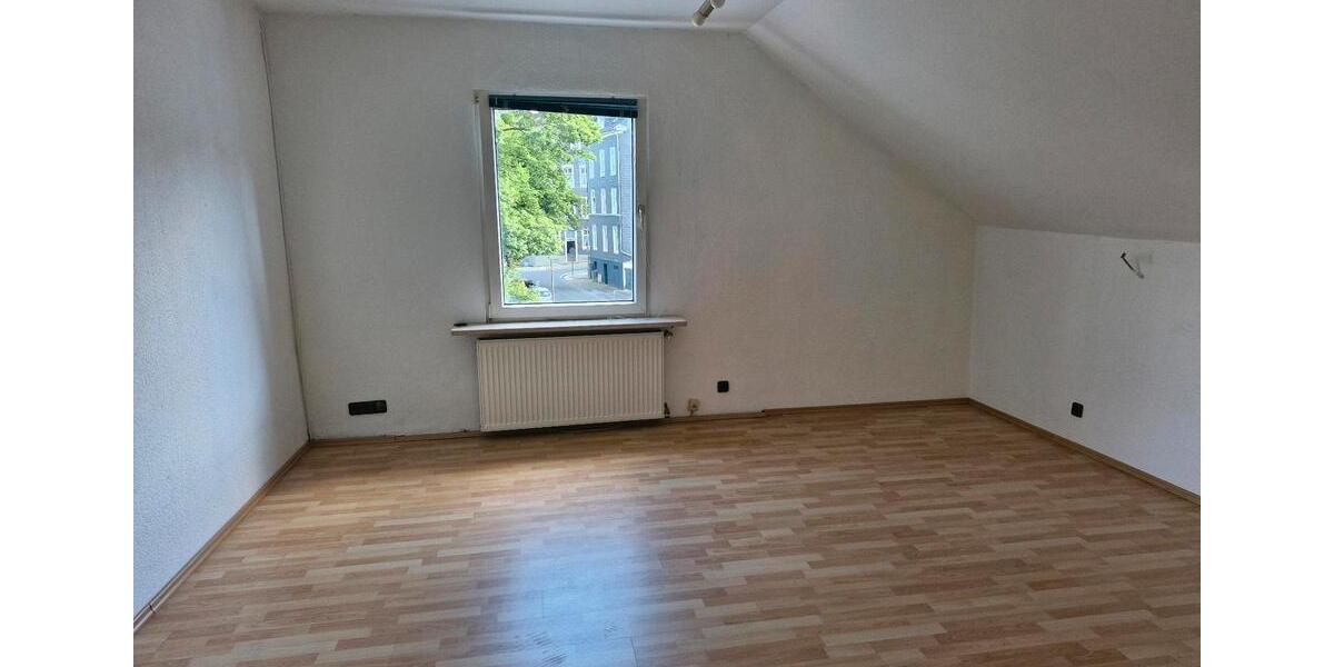 Dachgeschoßwohnung Wuppertal Gemarkung Barmen - 2 Zimmer, 78 m&sup2;, 657&euro; | Angebot:26497694