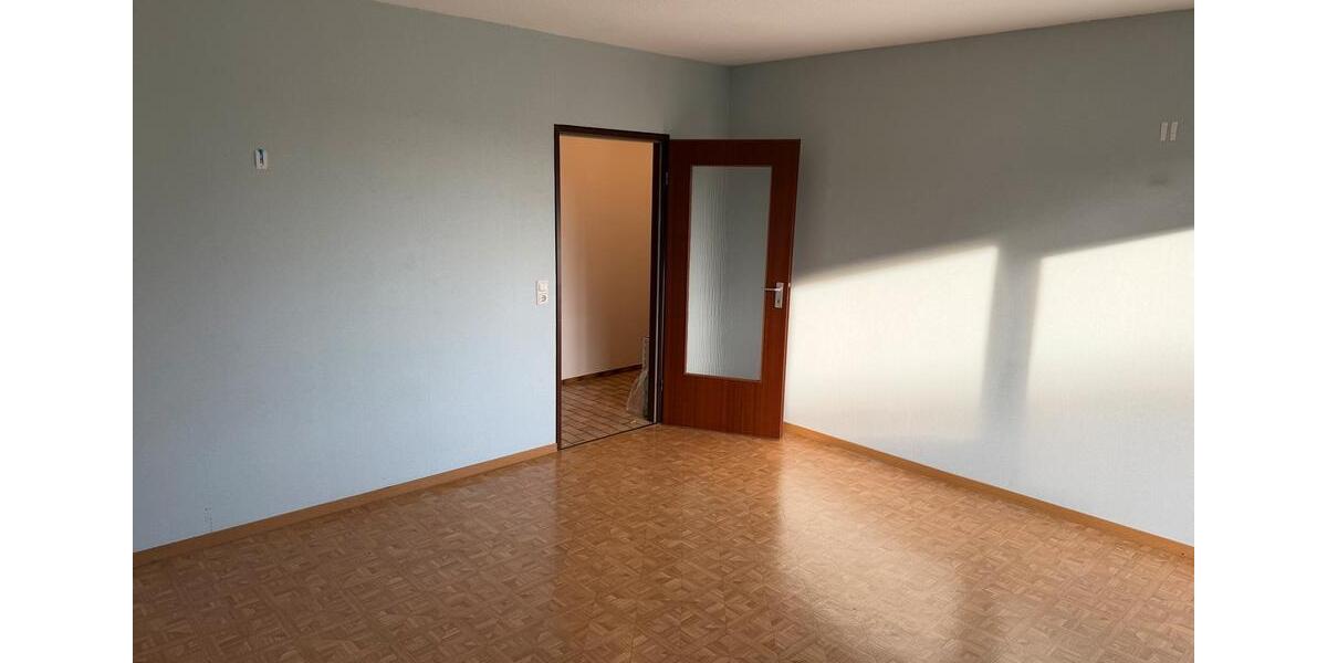 Etagenwohnung Eschenburg - 3 Zimmer, 90 m&sup2;, 950&euro; | Angebot:26396308