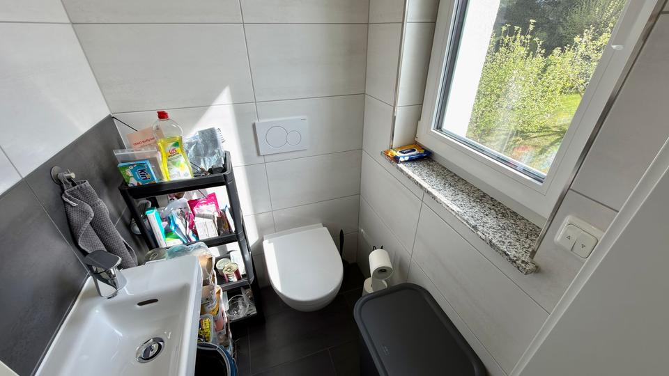 Etagenwohnung Niedenstein - 3 Zimmer, 95 m&sup2;, 900&euro; | Angebot:26495881