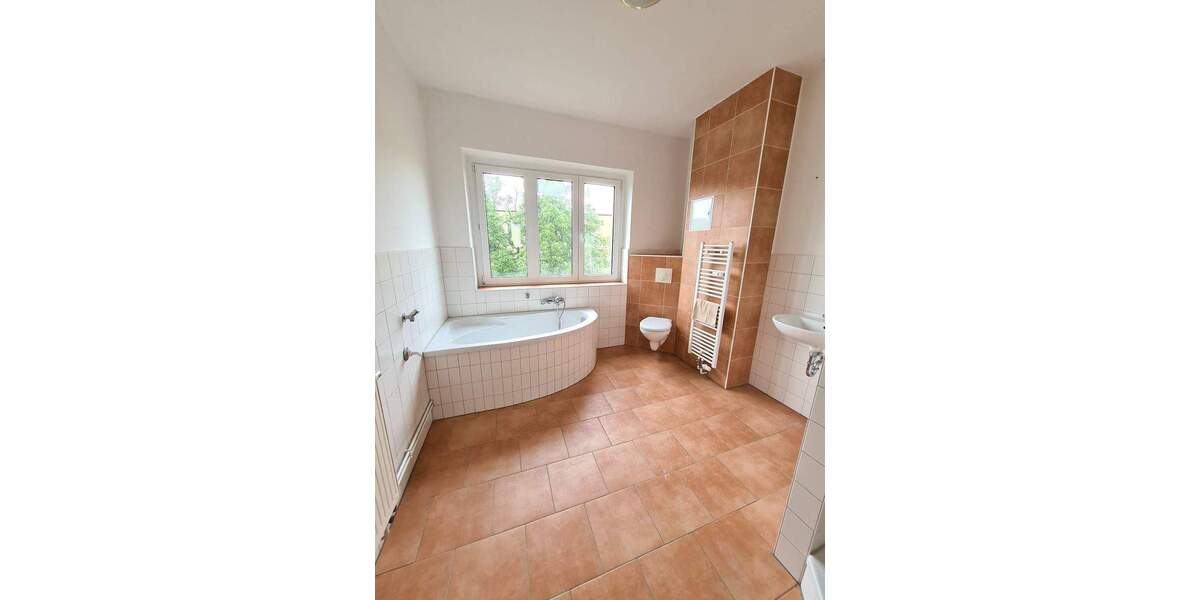 Etagenwohnung Magdeburg Cracau - 2 Zimmer, 72 m&sup2;, 479&euro; | Angebot:23977560