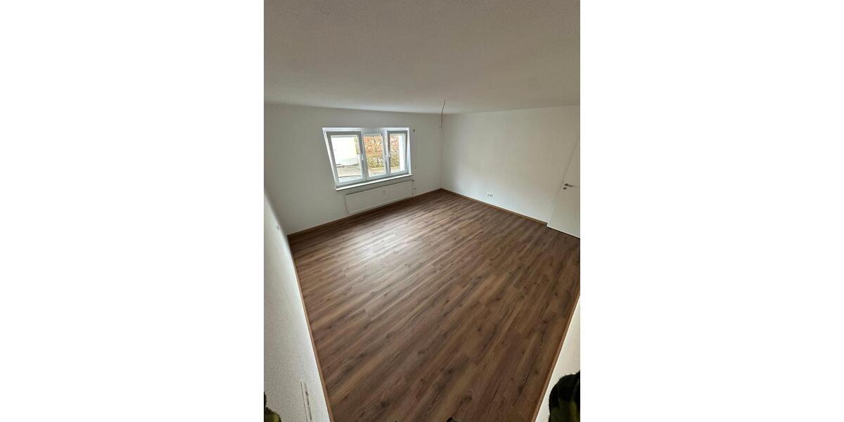 Erdgeschoßwohnung Albstadt - 3 Zimmer, 100 m&sup2;, 950&euro; | Angebot:26022436