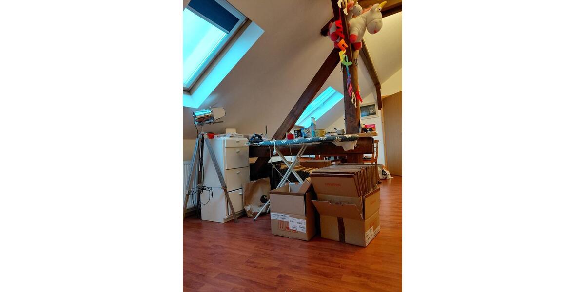 Dachgeschoßwohnung Euskirchen - 4 Zimmer, 100 m&sup2;, 950&euro; | Angebot:27631655