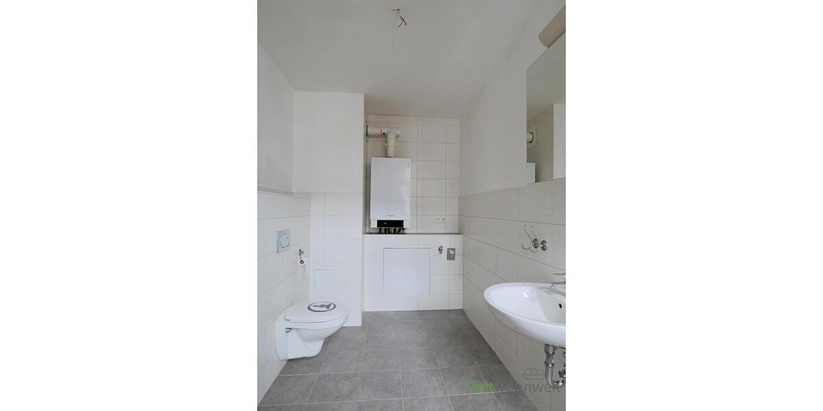 (13110_03) MGN: helle, großzügige 3-Zimmer-Wohnung mit Einbauküche in der Fußgängerzone, Bad mit Dusche und Fenster - Etagenwohnung Meiningen | Angebot:26086680