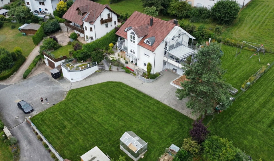 Etagenwohnung Amberg - 5 Zimmer, 205 m&sup2;, 1.850&euro; | Angebot:25306475