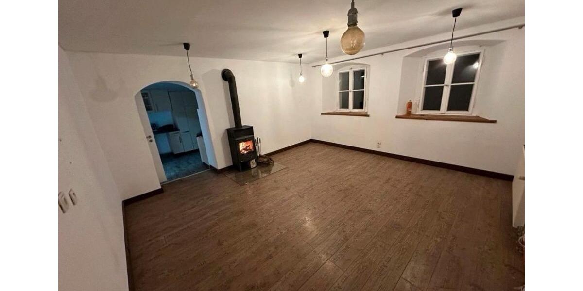 Erdgeschoßwohnung Weißenburg in Bayern - 3.5 Zimmer, 146 m&sup2;, 790&euro; | Angebot:24656544
