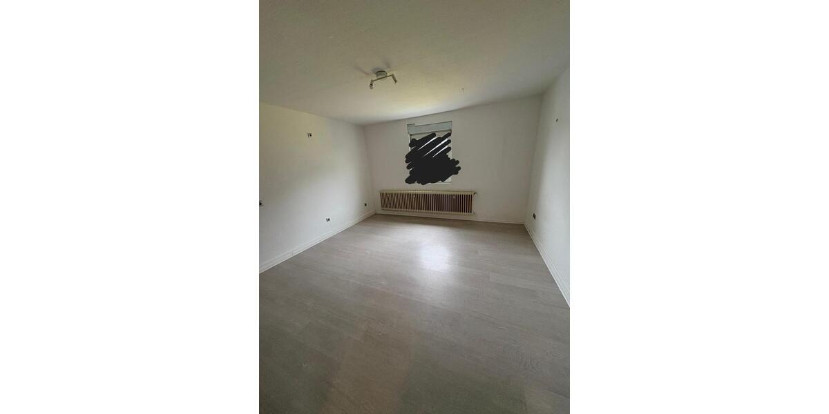 Einfamilienhaus Pohlheim - 8 Zimmer, 240 m&sup2;, 2.200&euro; | Angebot:25032445