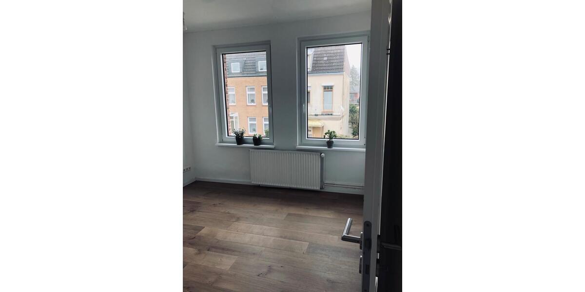 Doppelhaushälfte (112qm) zum 01.03.26 zu vermieten 4.5 zimmer