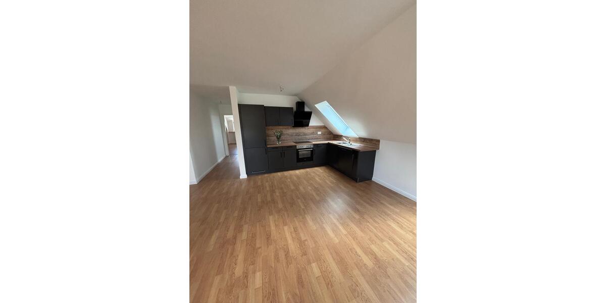 Dachgeschoßwohnung Aukrug - 2.5 Zimmer, 75 m&sup2;, 860&euro; | Angebot:26050947
