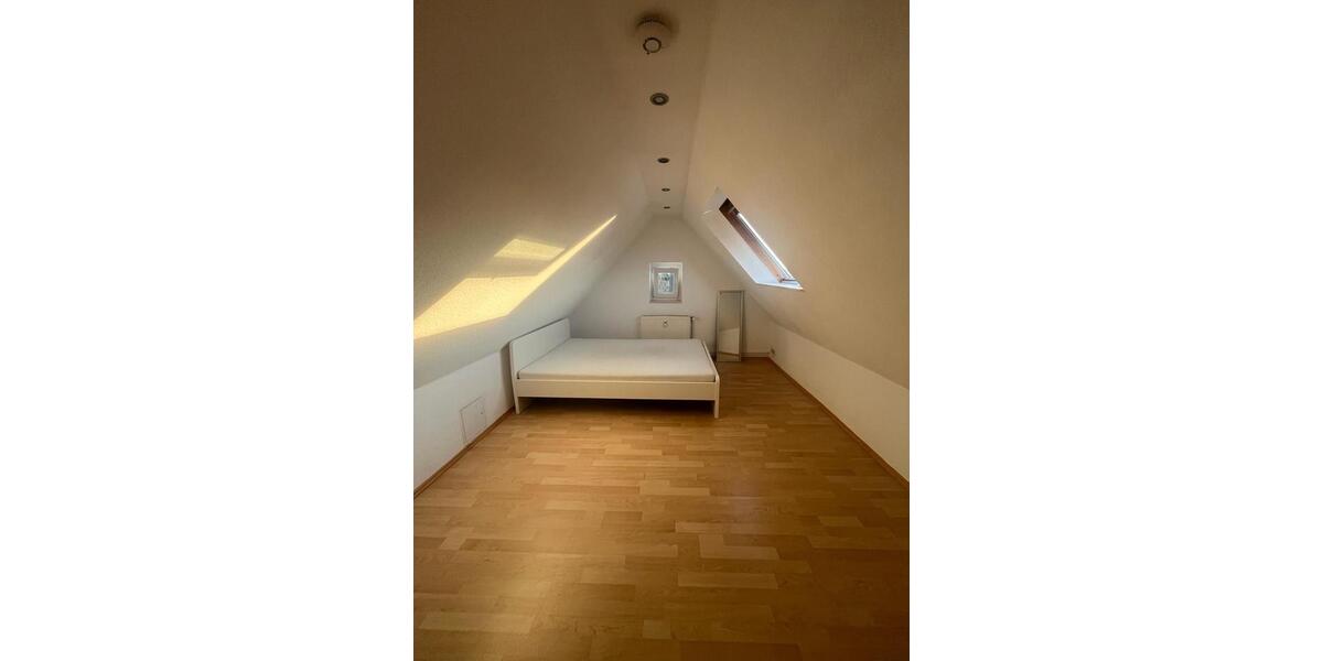 Etagenwohnung Sehnde - 5 Zimmer, 116 m&sup2;, 1.250&euro; | Angebot:24690006