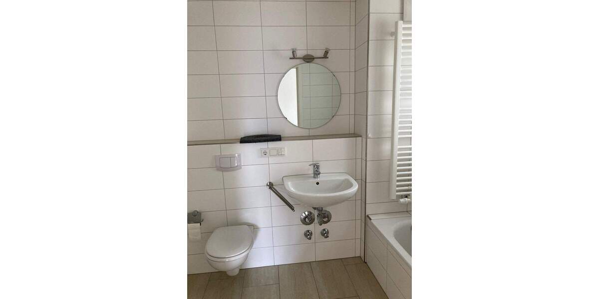Etagenwohnung Deggendorf - 3 Zimmer, 99 m&sup2;, 950&euro; | Angebot:25690409