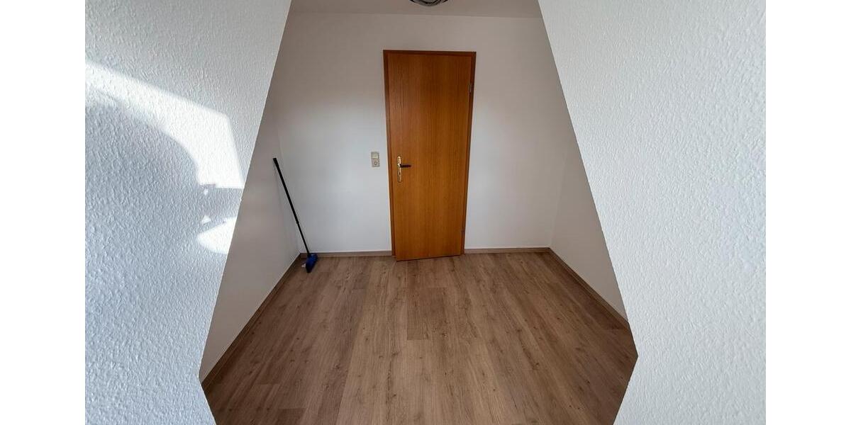Dachgeschoßwohnung Schleusingen - 1 Zimmer, 55 m&sup2;, 405&euro; | Angebot:23898640