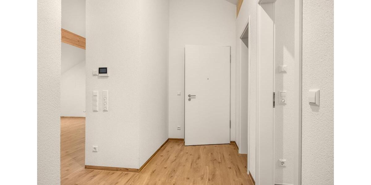 Dachgeschoßwohnung Markdorf - 4 Zimmer, 102 m&sup2;, 1.728&euro; | Angebot:25637932