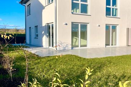 DHH mit Garten, 5 Zimmer, EBK, Neubau 2024 5 zimmer