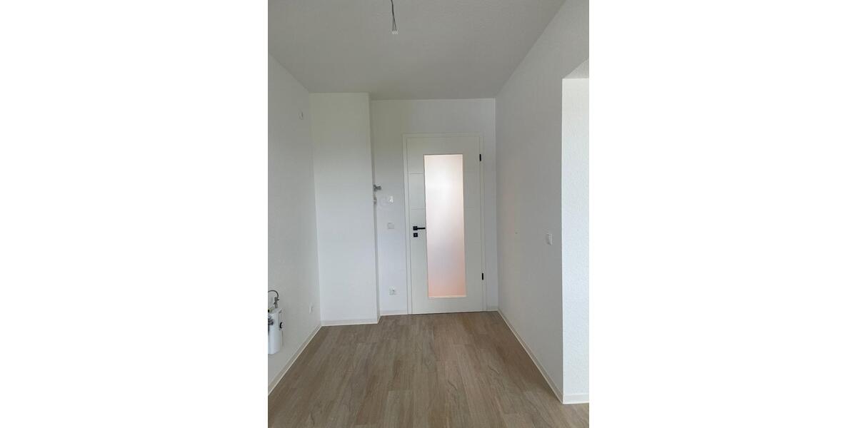 Etagenwohnung Oederan - 4 Zimmer, 99 m&sup2;, 695&euro; | Angebot:26547174