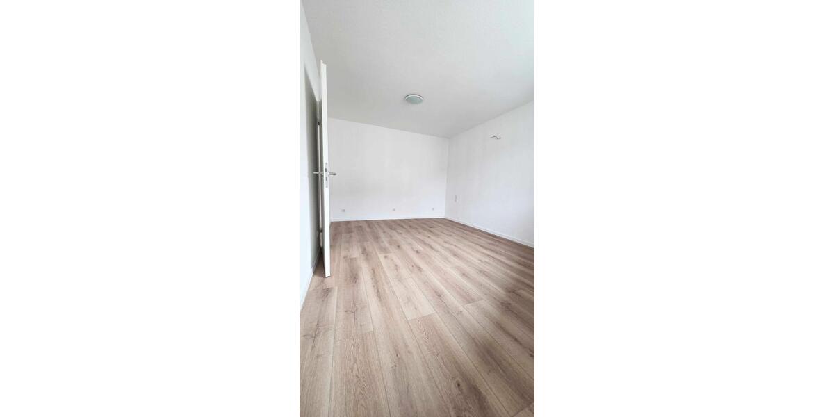 Etagenwohnung Bornheim - 2 Zimmer, 88 m&sup2;, 1.095&euro; | Angebot:26060431