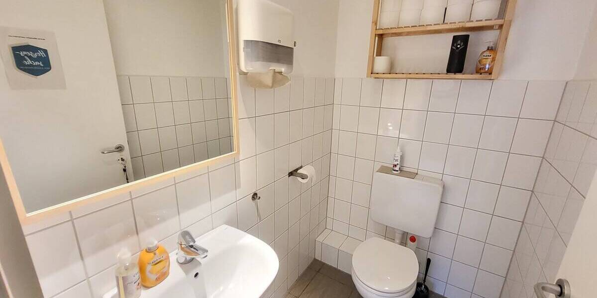 Gewerbeobjekt Lübeck / Sankt Lorenz Nord St. Lorenz Nord - 4 Zimmer, 172 m&sup2;, 950&euro; | Angebot:25670271