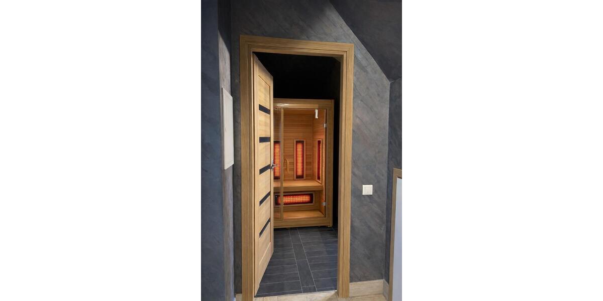 Dachgeschoßwohnung Plauen Altstadt - 5 Zimmer, 130 m&sup2;, 1.000&euro; | Angebot:26405227