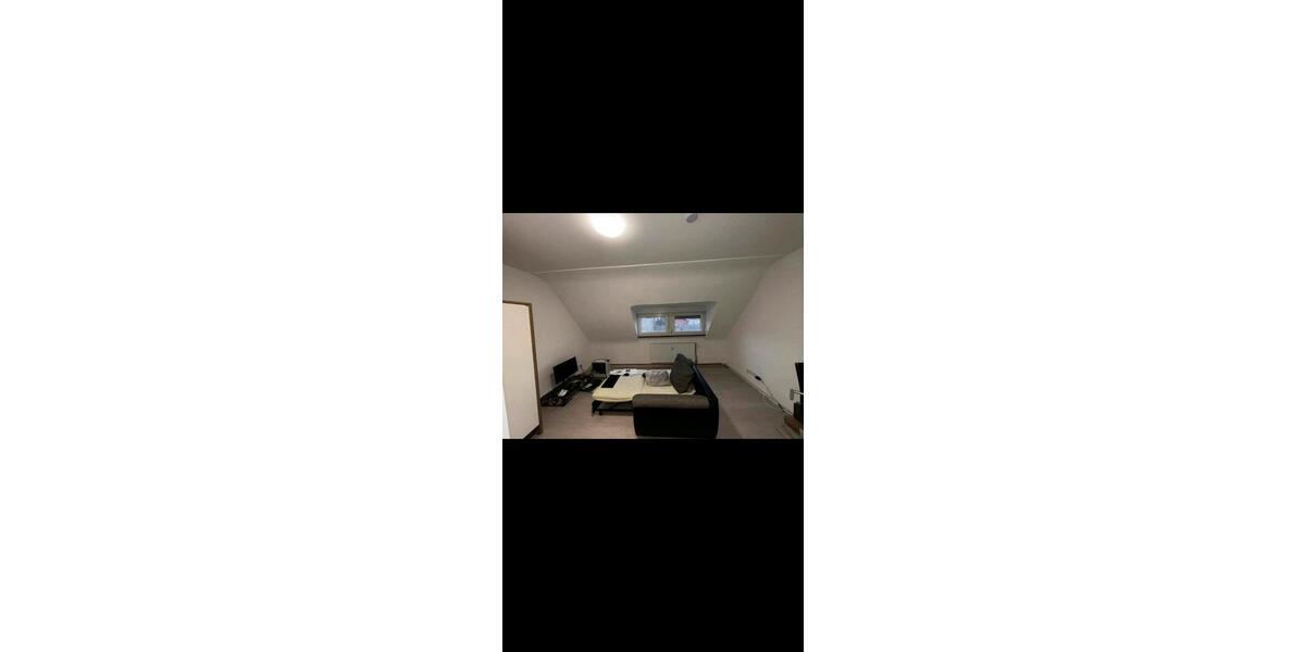 Dachgeschoßwohnung Völklingen - 4 Zimmer, 70 m&sup2;, 600&euro; | Angebot:24813703