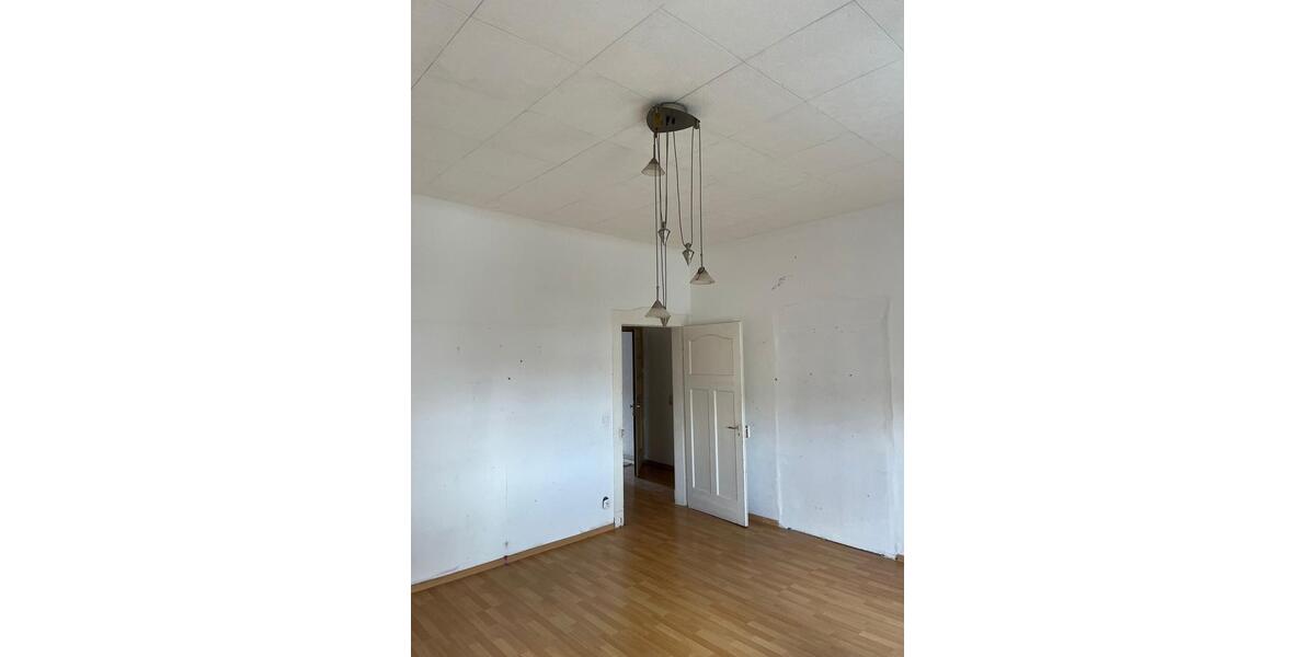 Erdgeschoßwohnung Sankt Ingbert - 3 Zimmer, 90 m&sup2;, 750&euro; | Angebot:26169568