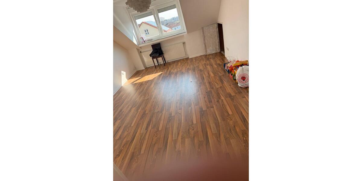 Dachgeschoßwohnung Ingolstadt Nordost - 3 Zimmer, 100 m&sup2;, 560&euro; | Angebot:25956934