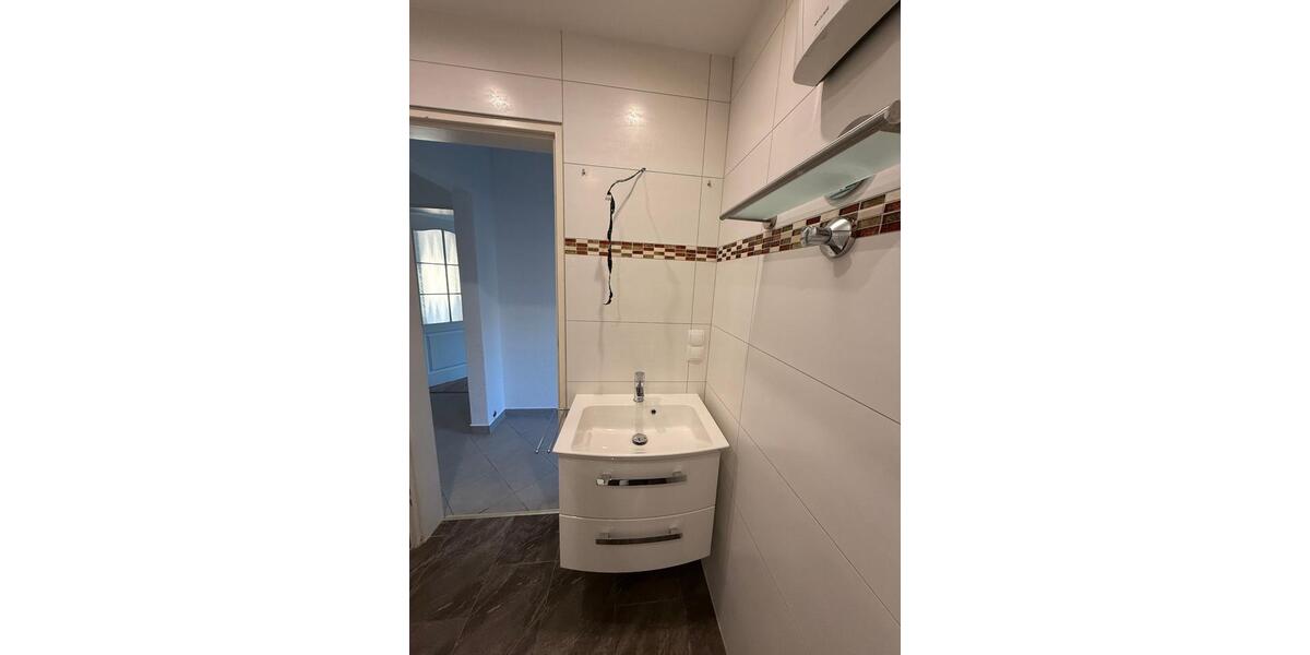 Zu Vermieten: 3-Zimmer-Wohnung mit EBK in RönnebeckFarge 3 zimmer