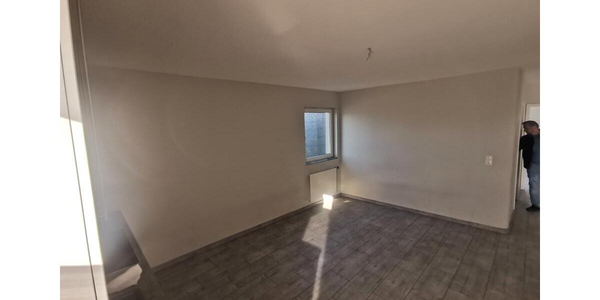 Etagenwohnung Bad Oldesloe - 3 Zimmer, 99 m&sup2;, 1.250&euro; | Angebot:26424889