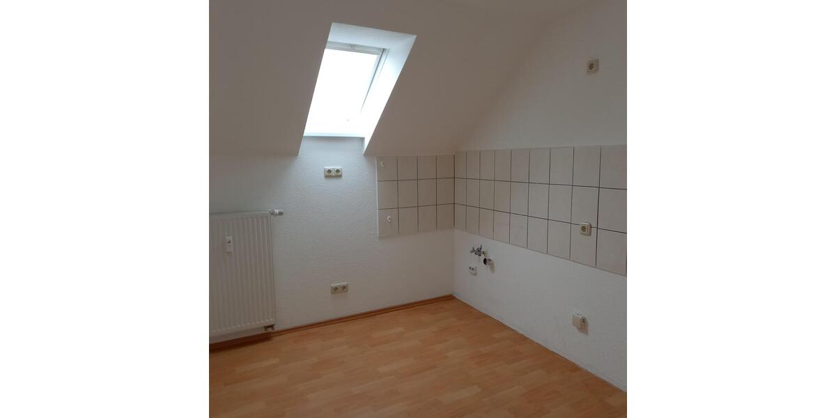 Dachgeschoßwohnung Königslutter am Elm - 3 Zimmer, 60 m&sup2;, 360&euro; | Angebot:25025470
