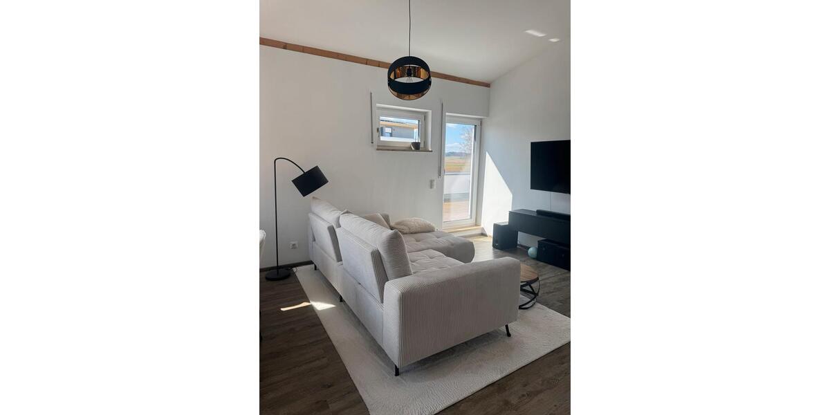 Etagenwohnung Pilsting - 2 Zimmer, 82 m&sup2;, 765&euro; | Angebot:25923222