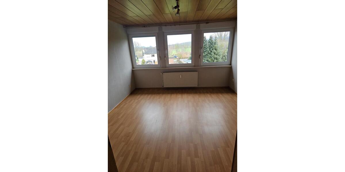 Dachgeschoßwohnung Rinteln - 4 Zimmer, 108 m&sup2;, 570&euro; | Angebot:24511925