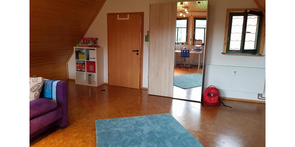 Etagenwohnung Niederaula - 6 Zimmer, 168 m&sup2;, 1.150&euro; | Angebot:24774661