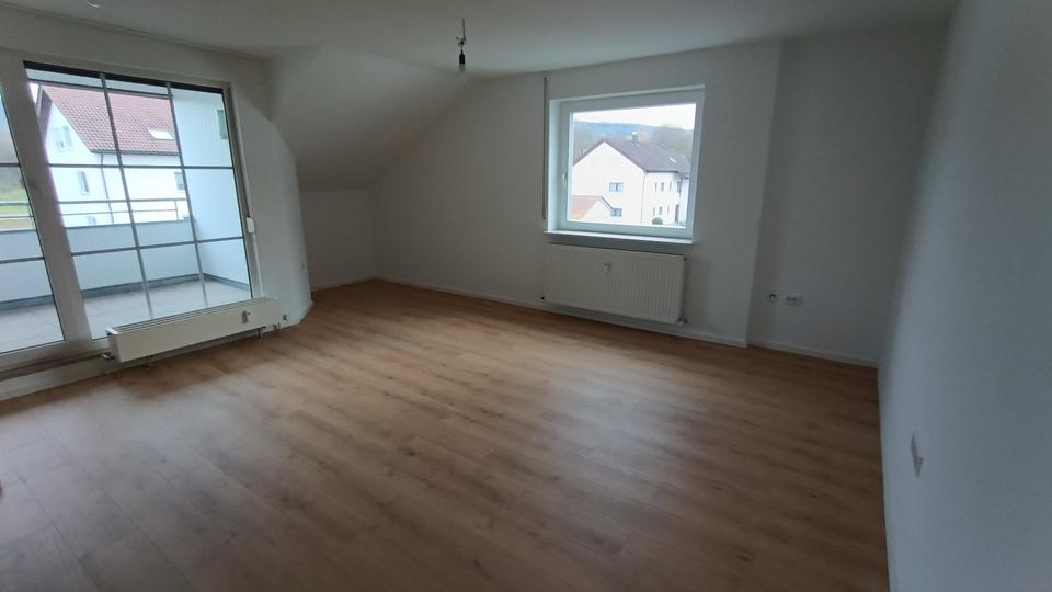 Dachgeschoßwohnung Westhausen - 3.5 Zimmer, 86 m&sup2;, 775&euro; | Angebot:25760638