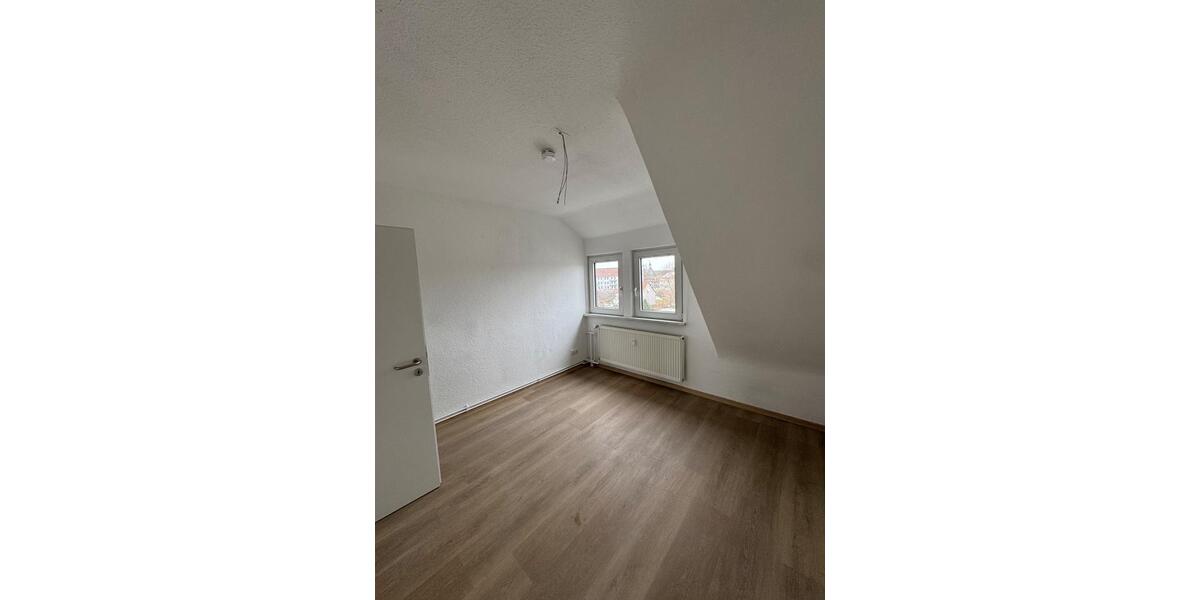 Dachgeschoßwohnung Wolfenbüttel Adersheim - 5 Zimmer, 110 m&sup2;, 980&euro; | Angebot:25046261