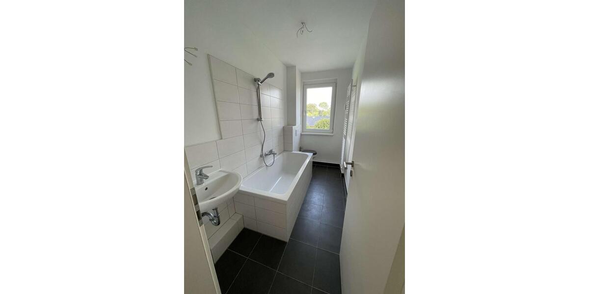 4-Zimmerwohnung mit EBK ab 01.11.2025 4 zimmer