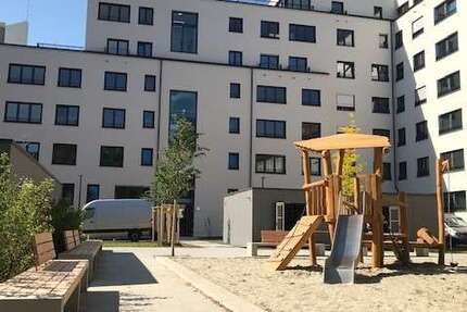 Wohnung München Münchener Freiheit - 2 Zimmer, 81 m&sup2;, 1.800&euro; | Angebot:26187970