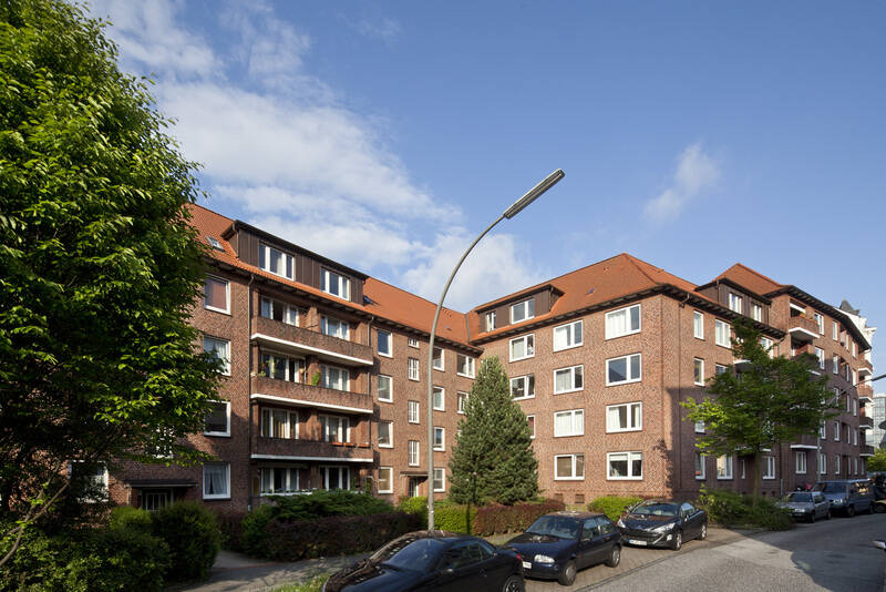 Komplett modernisierte 3 12-Zimmer-Wohnung