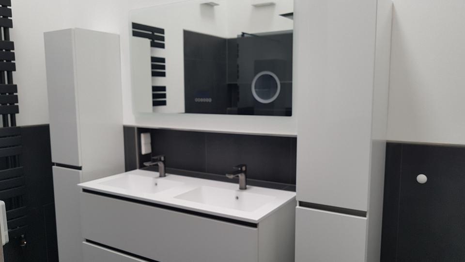 Dachgeschoßwohnung Hof Altstadt - 4 Zimmer, 100 m&sup2;, 1.250&euro; | Angebot:26470993