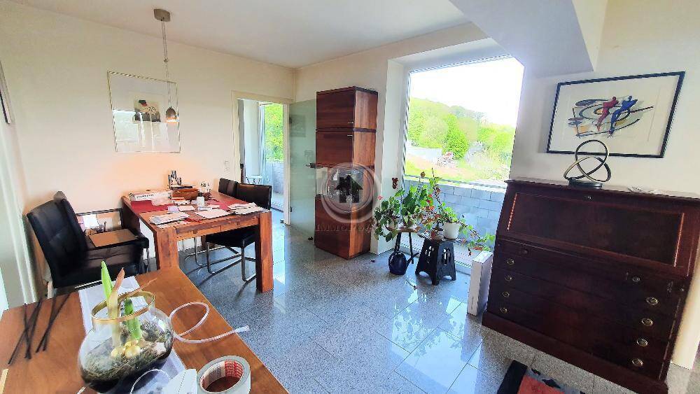 !!! ImmoPoint !!! ALTENGERECHTES Wohnen mit SCHWIMMBAD + SAUNA + BALKON + TERRASSE + GARAGEN ... !!! (IP 3 K 110 B) 3 zimmer