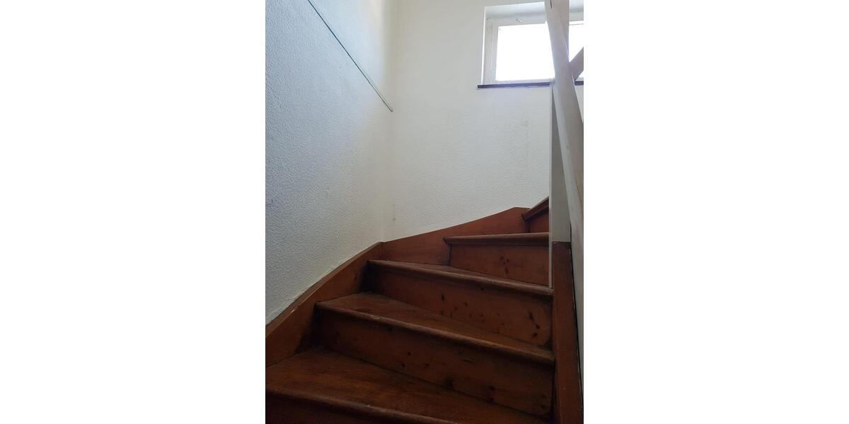 Einfamilienhaus Kornwestheim - 7 Zimmer, 160 m&sup2;, 2.050&euro; | Angebot:24857856