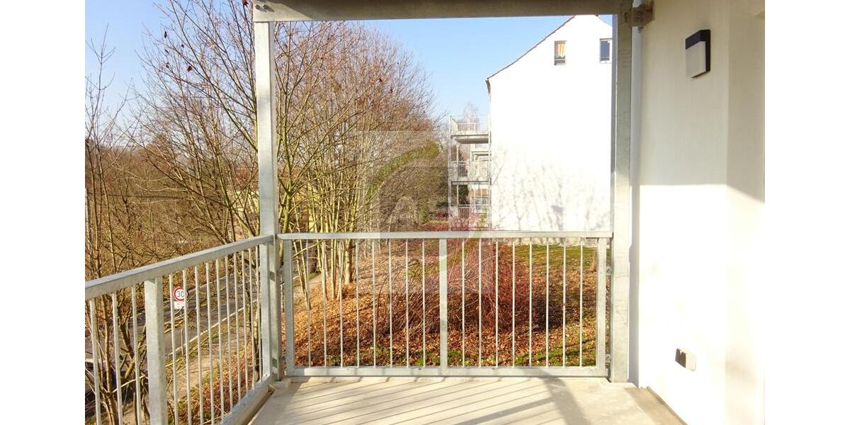 Erdgeschoßwohnung Meerane - 3 Zimmer, 82 m&sup2;, 595&euro; | Angebot:26098087