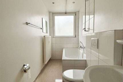 Wohnung zum Mieten in Düsseldorf 950 € 72 m² 3 zimmer