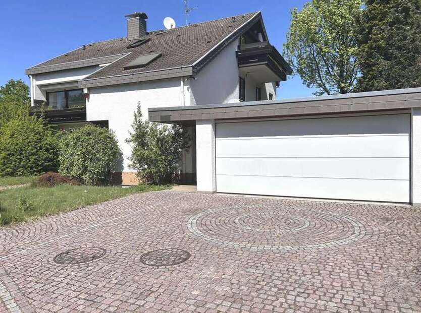 Wohnung zum Mieten in Karlsruhe 1.950 € 250 m²