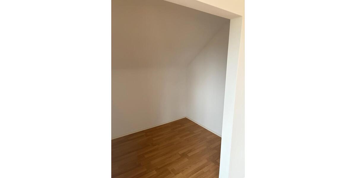 Terrassenwohnung Solingen Mitte - 3 Zimmer, 98 m&sup2;, 1.530&euro; | Angebot:24693757