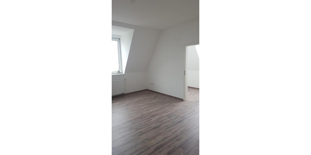 Dachgeschoßwohnung Stuttgart Stuttgart-Süd - 3.5 Zimmer, 89 m&sup2;, 1.398&euro; | Angebot:24817764