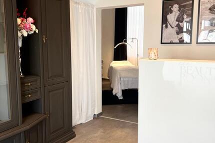 Kosmetikraum in KosmetikstudioLadenlokalLadenfläche zimmer