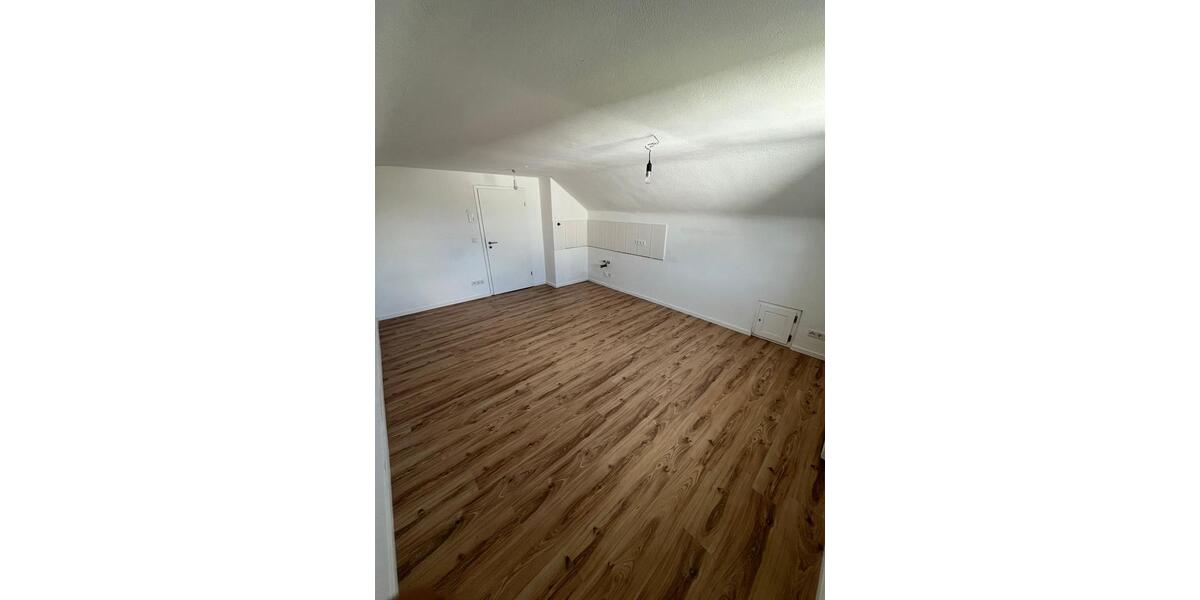 Dachgeschoßwohnung Duderstadt - 2 Zimmer, 42 m&sup2;, 370&euro; | Angebot:25749063