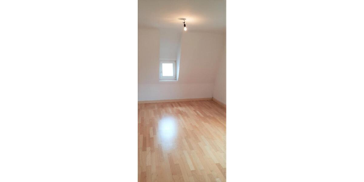 Wohnen auf Zeit Nürtingen - 4 Zimmer, 16 m&sup2;, 360&euro; | Angebot:24814835