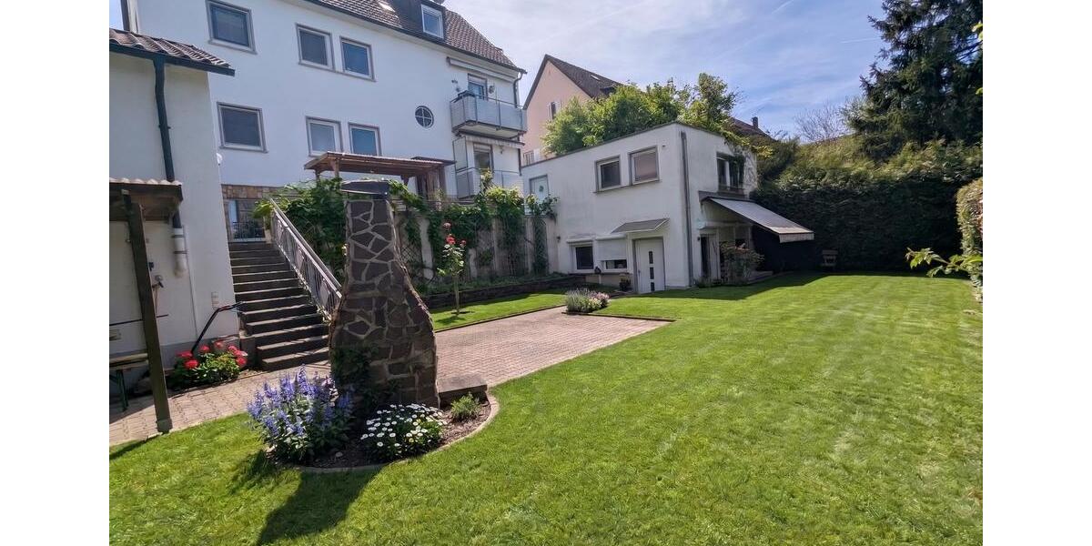 Erdgeschoßwohnung Stuttgart Bad Cannstatt - 4 Zimmer, 102 m&sup2;, 1.795&euro; | Angebot:26574382