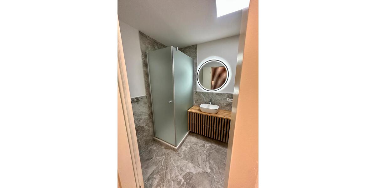 Etagenwohnung Leverkusen - 2 Zimmer, 58 m&sup2;, 1.390&euro; | Angebot:25918386